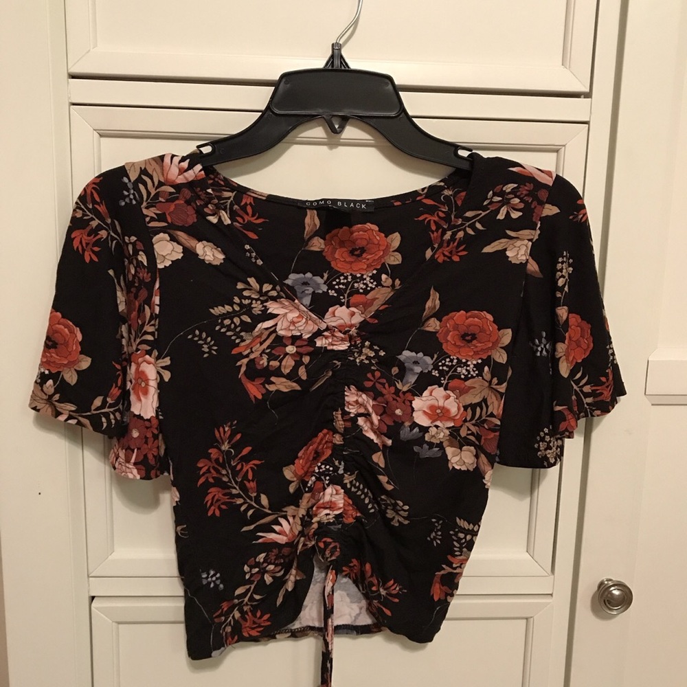 Black floral crop top